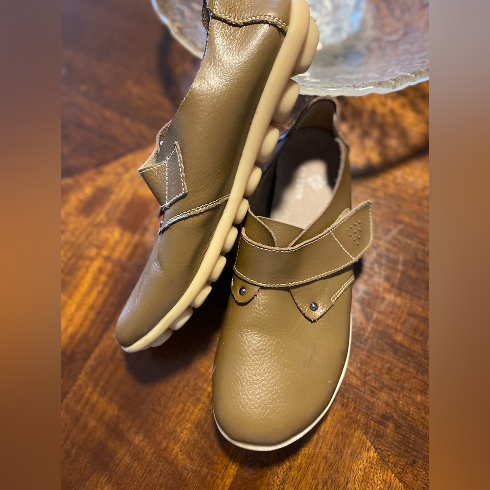 Fantiny Women's Comfort Loafer Shoe Velcro Non Slip Bottom Lightweight Taupe 8.5
